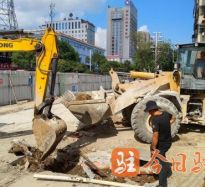 插逼电影网高温下的坚守｜道路建设者用汗水铺就畅通路